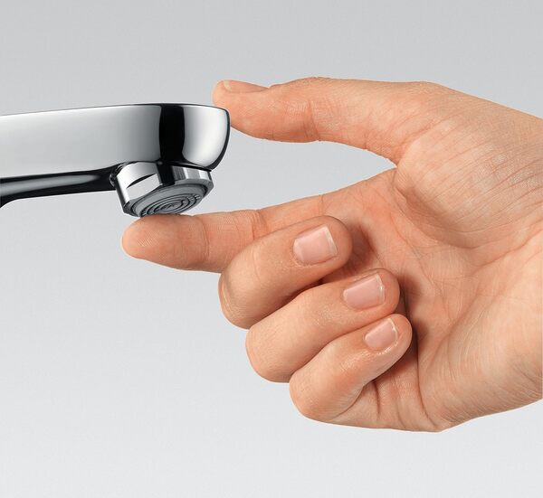 hansgrohe Focus - Mitigeur de lavabo sans tirette ni vidage, Robinet de salle de bain avec hauteur sous bec 230 mm, économie d'eau (EcoSmart), Chromé, 31532000