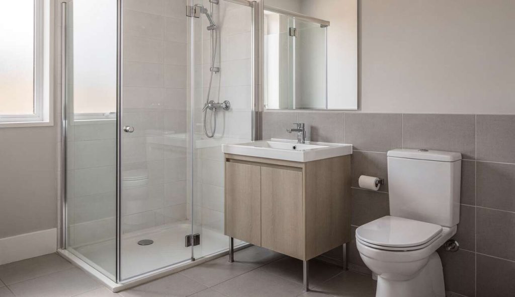 Sanitaires Low-Cost : bon Plan ou Mauvaise Idée ?